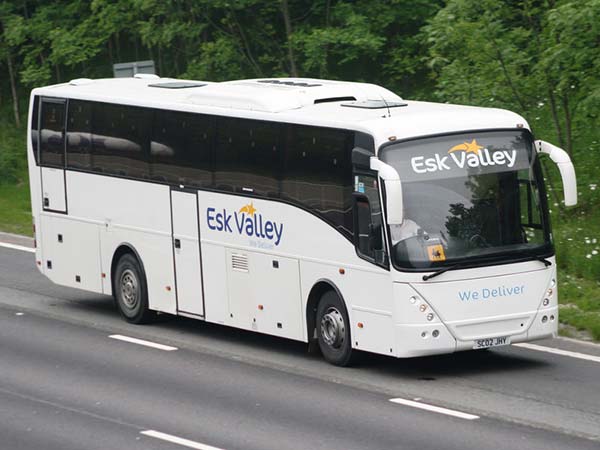 esk-coach-motorway